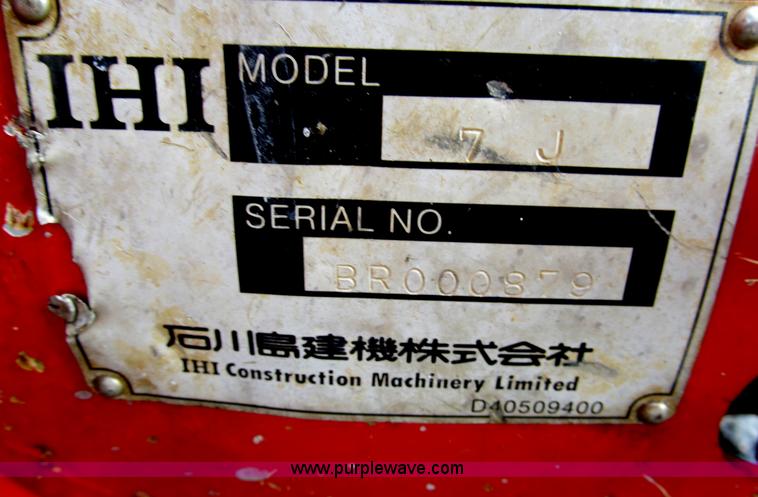 image for item E5817 2001 IHI Nana 7J mini excavator