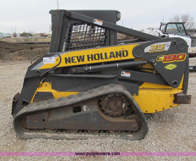 image for item E5818 New Holland C19 track skid steer