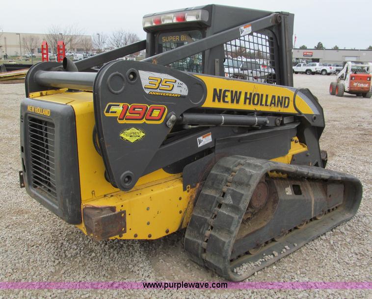 image for item E5818 New Holland C19 track skid steer