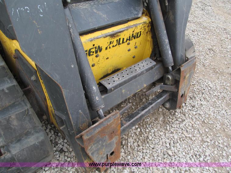 image for item E5818 New Holland C19 track skid steer