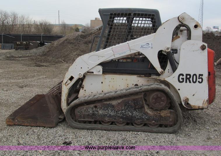 image for item E5820 2008 Bobcat T190 skid steer