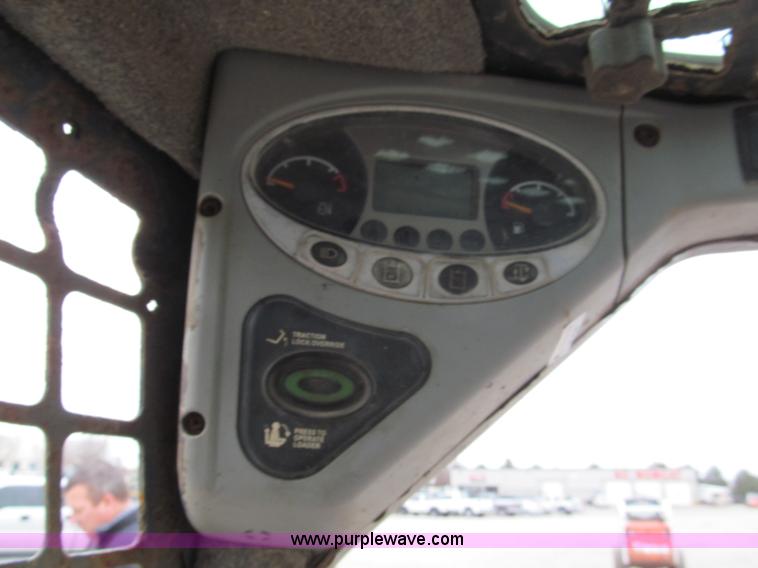 image for item E5820 2008 Bobcat T190 skid steer