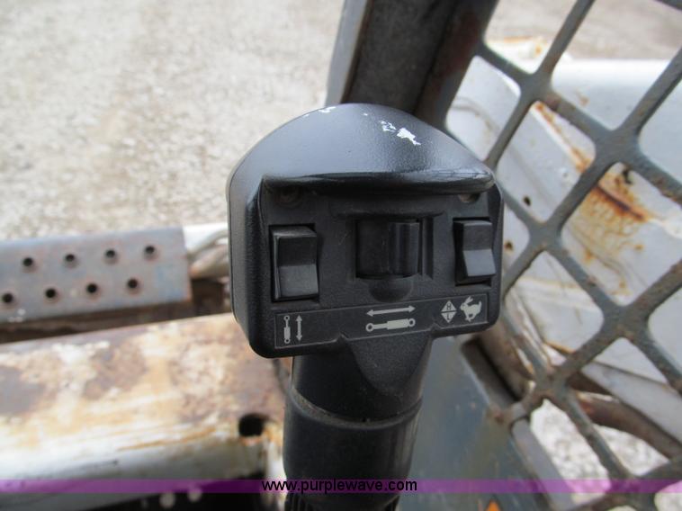 image for item E5820 2008 Bobcat T190 skid steer