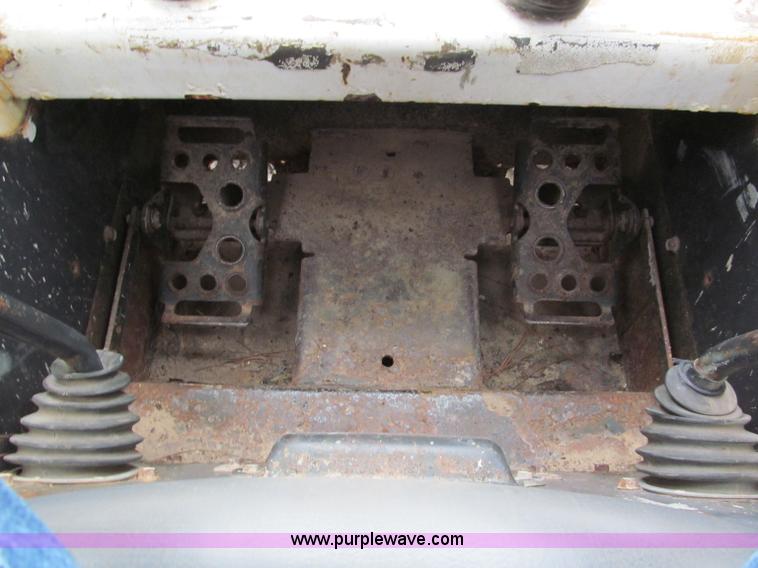 image for item E5820 2008 Bobcat T190 skid steer