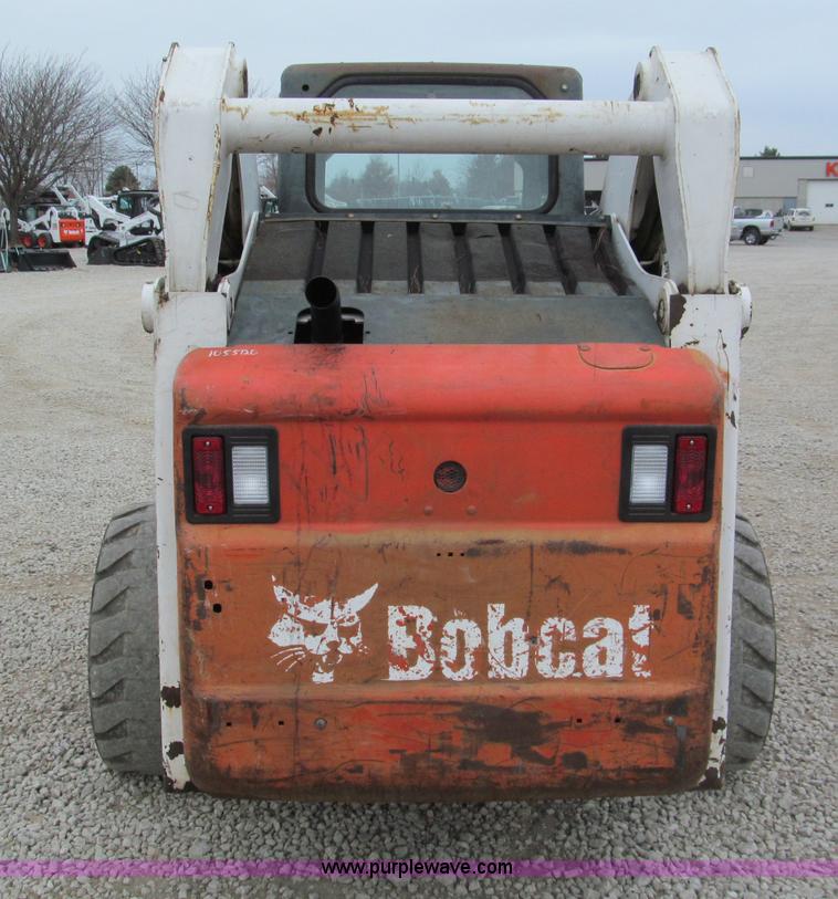 image for item E5821 2000 Bobcat S300 skid steer