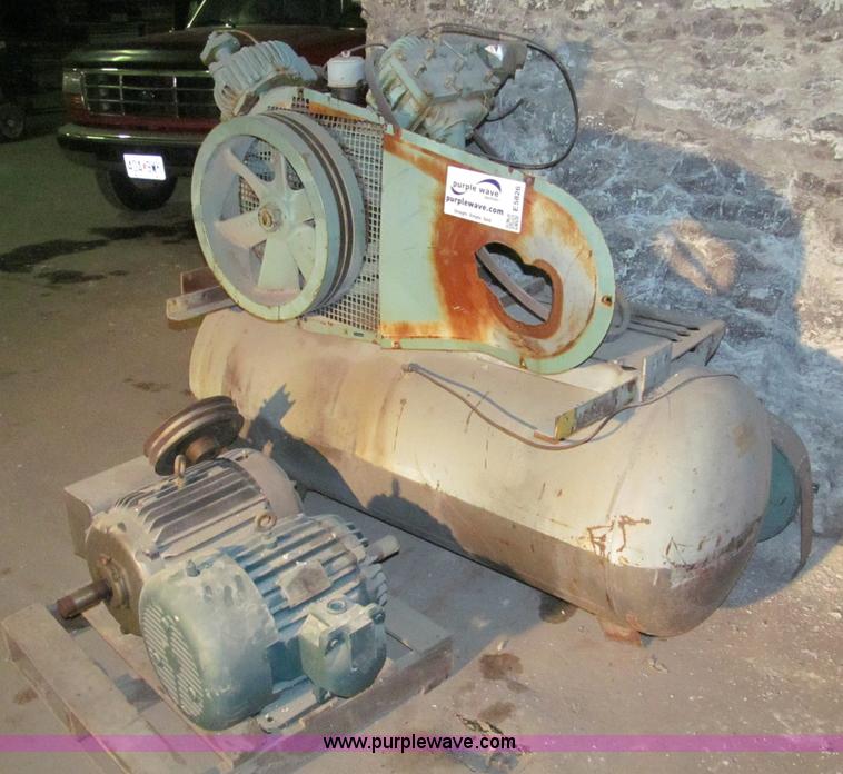 image for item E5826 Avasara 100 gallon air compressor