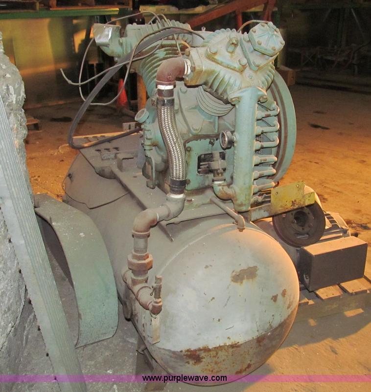 image for item E5826 Avasara 100 gallon air compressor