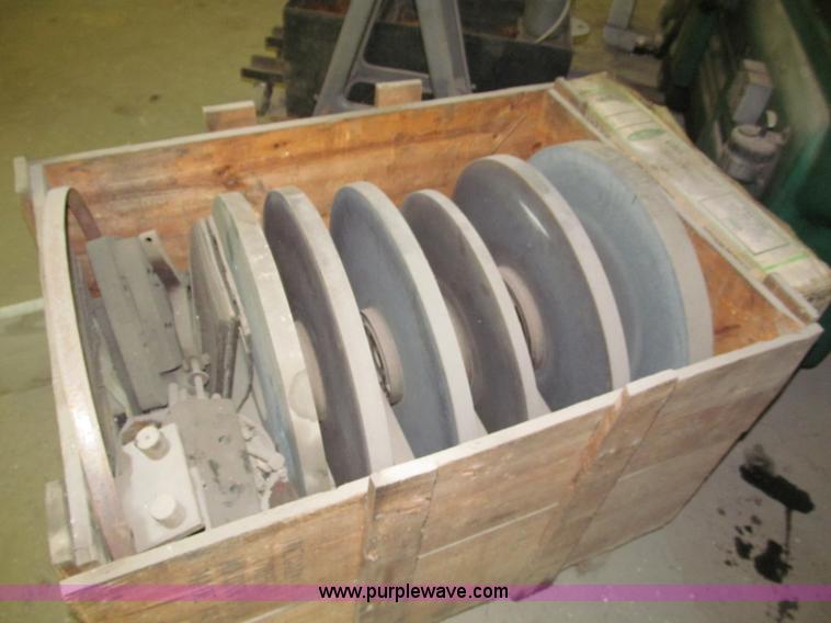 image for item E5828 Storm Vulcan crank shaft grinder lathe