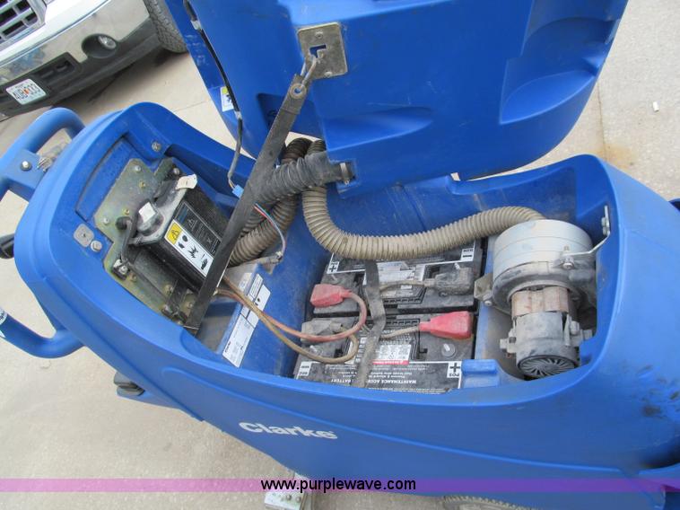 image for item E5830 2007 Clarke Focus L 20 walk-behind 20" auto scrubber