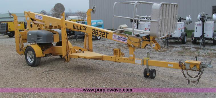 image for item E5832 2005 Bil-jax 3632T pull behind boom