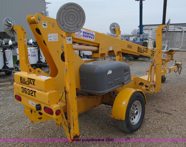 image for item E5832 2005 Bil-jax 3632T pull behind boom