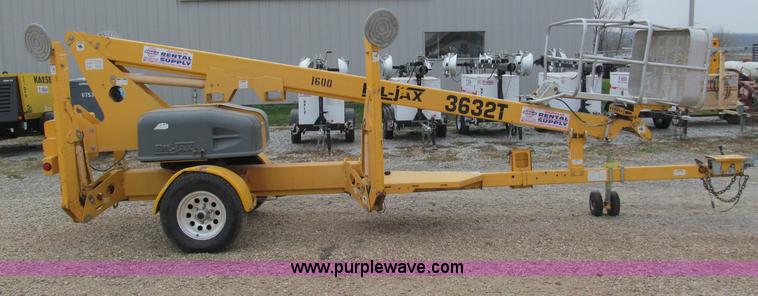 image for item E5832 2005 Bil-jax 3632T pull behind boom