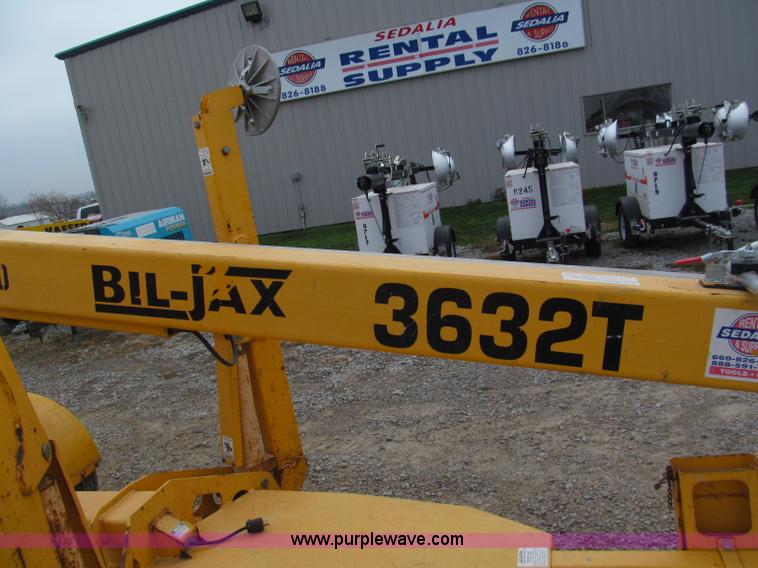image for item E5832 2005 Bil-jax 3632T pull behind boom