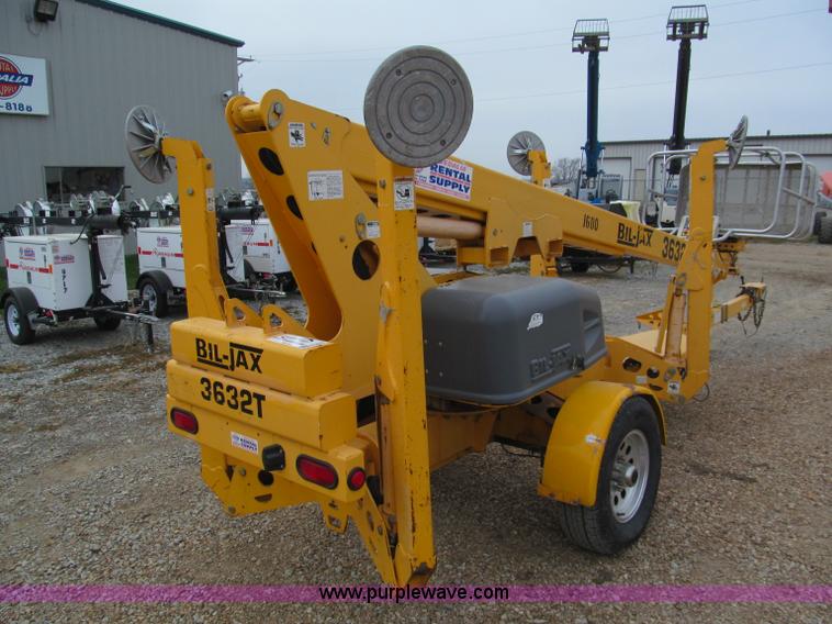image for item E5832 2005 Bil-jax 3632T pull behind boom