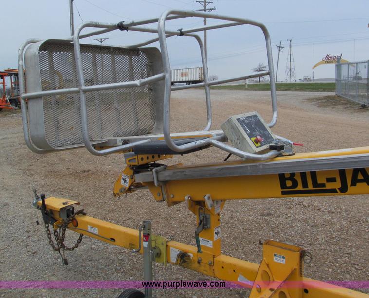 image for item E5832 2005 Bil-jax 3632T pull behind boom