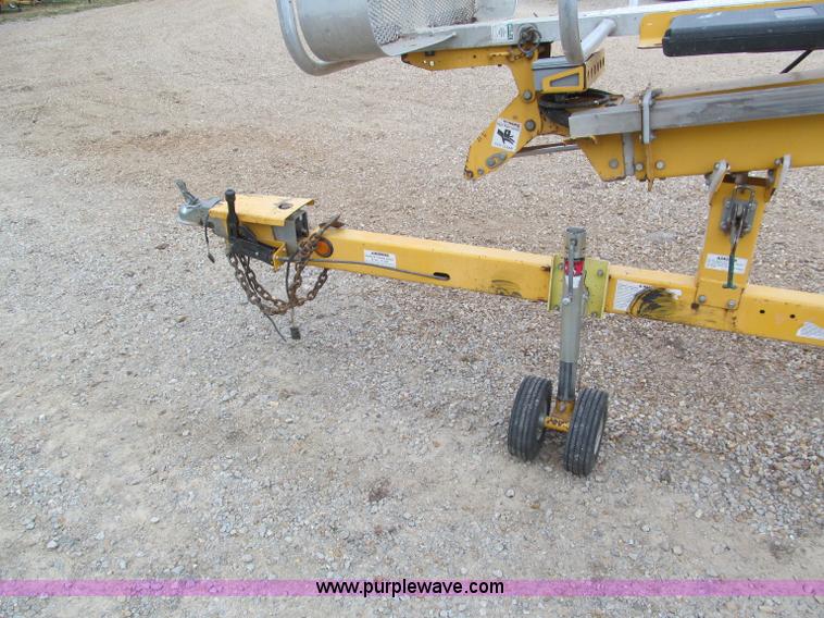 image for item E5832 2005 Bil-jax 3632T pull behind boom