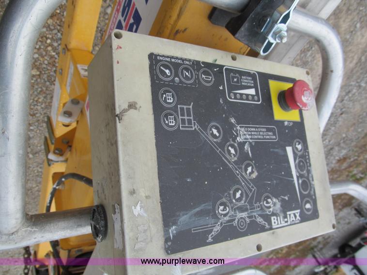 image for item E5832 2005 Bil-jax 3632T pull behind boom