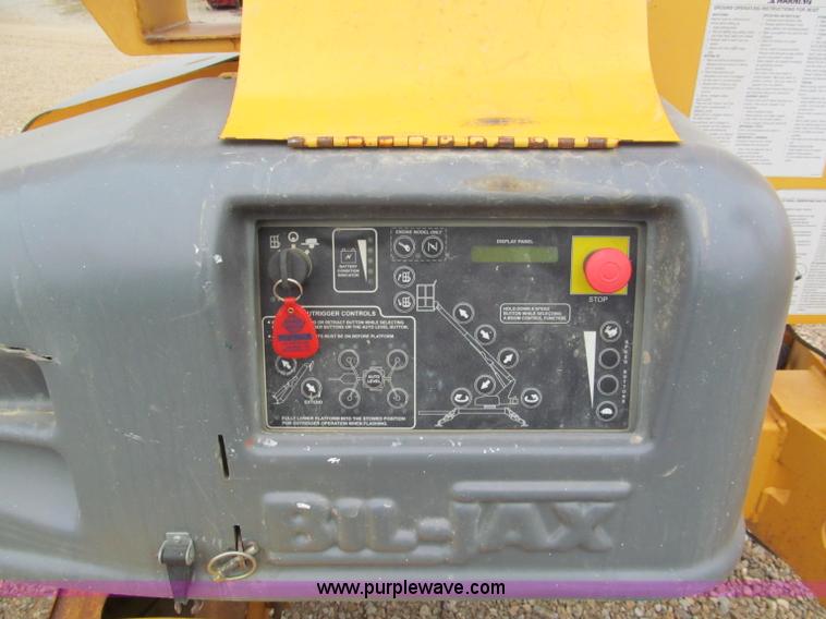 image for item E5832 2005 Bil-jax 3632T pull behind boom