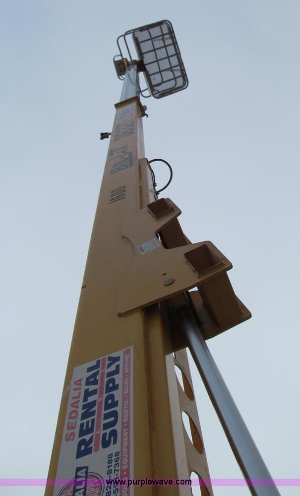 image for item E5832 2005 Bil-jax 3632T pull behind boom