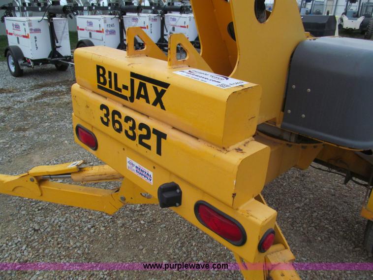 image for item E5832 2005 Bil-jax 3632T pull behind boom