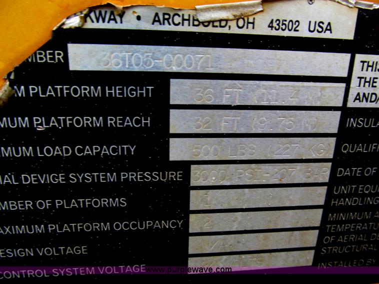 image for item E5832 2005 Bil-jax 3632T pull behind boom