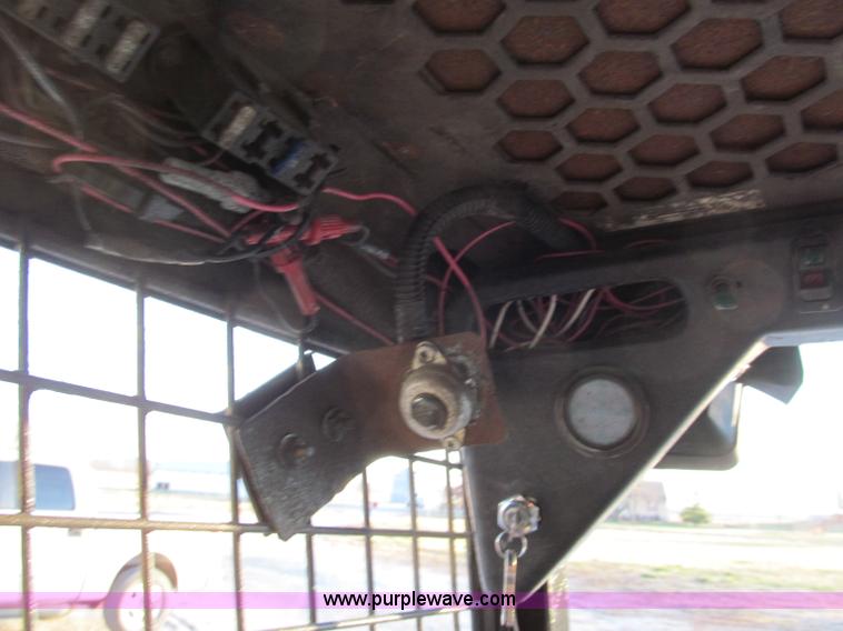 image for item E5840 1998 Mustang 2050 skid steer