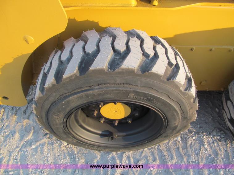 image for item E5840 1998 Mustang 2050 skid steer