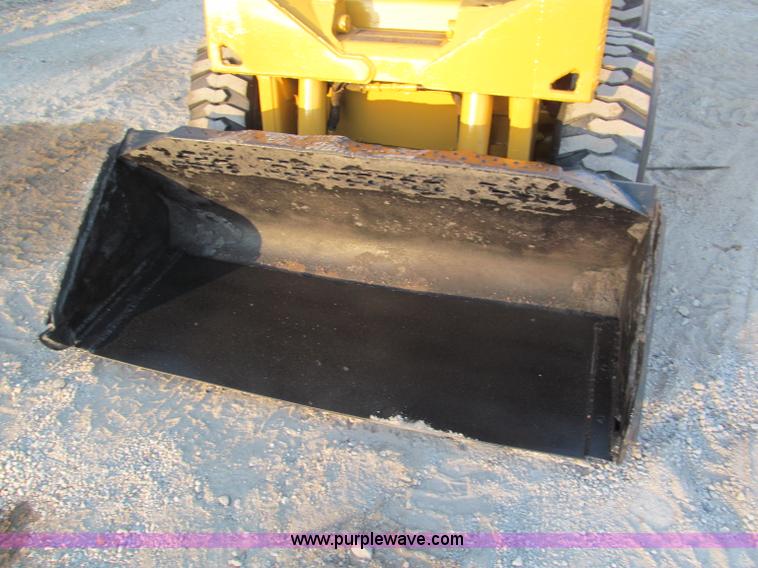 image for item E5840 1998 Mustang 2050 skid steer