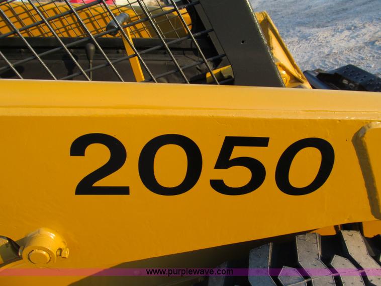 image for item E5840 1998 Mustang 2050 skid steer