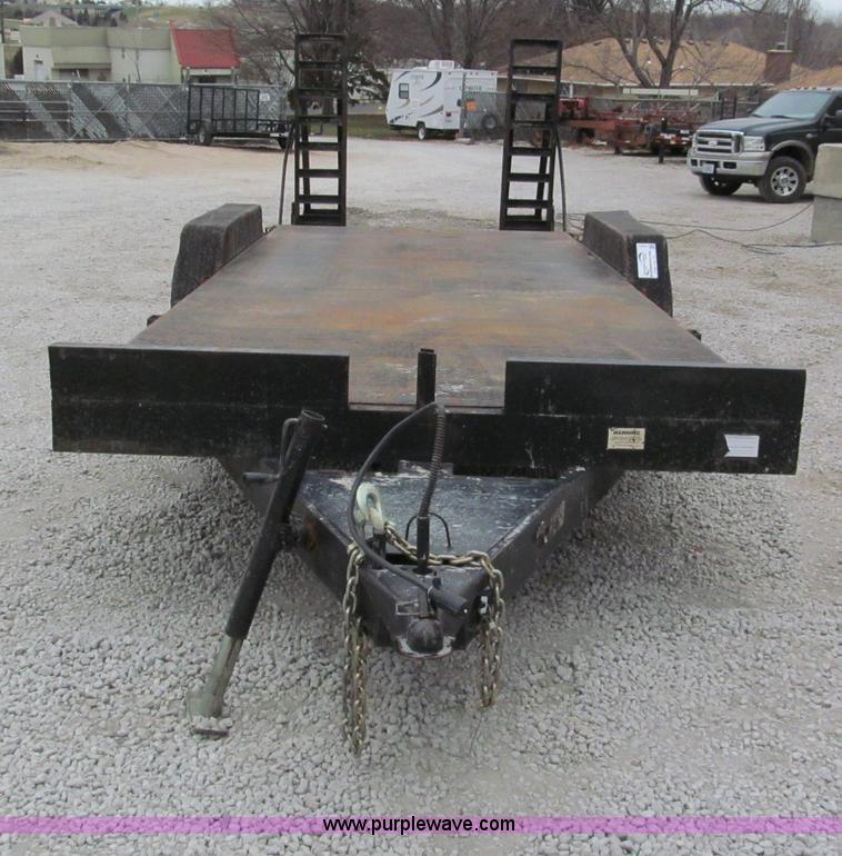 image for item E5852 1999 Buck 20' equipment trailer