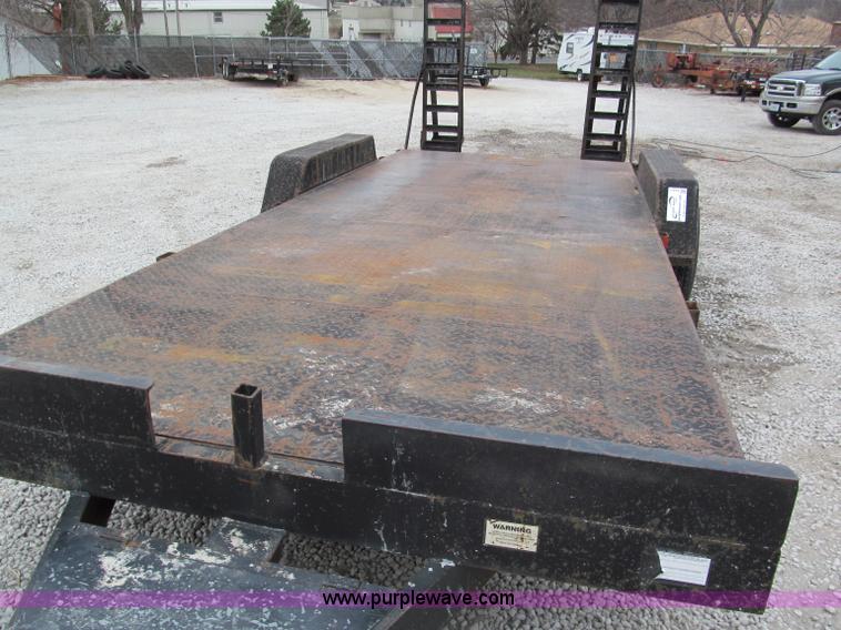 image for item E5852 1999 Buck 20' equipment trailer