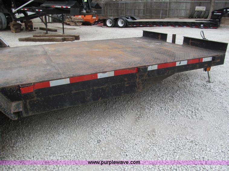 image for item E5852 1999 Buck 20' equipment trailer