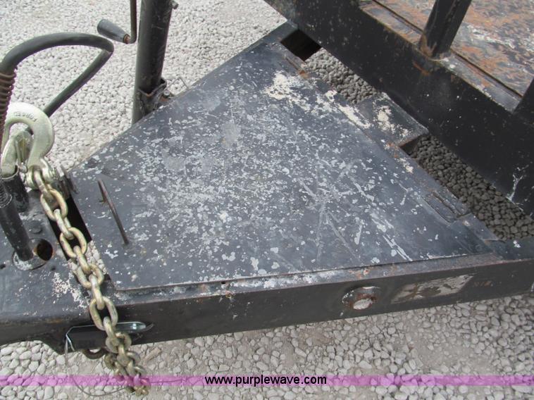 image for item E5852 1999 Buck 20' equipment trailer