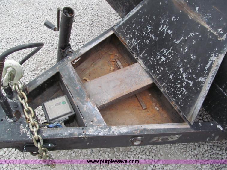 image for item E5852 1999 Buck 20' equipment trailer