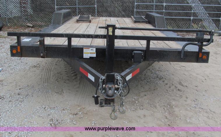 image for item E5853 2009 Long Tarnel 18' equipment trailer