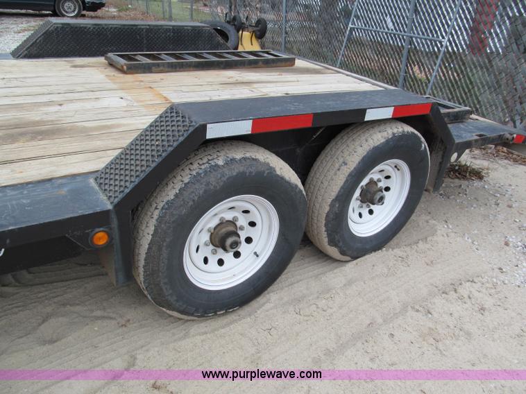 image for item E5853 2009 Long Tarnel 18' equipment trailer