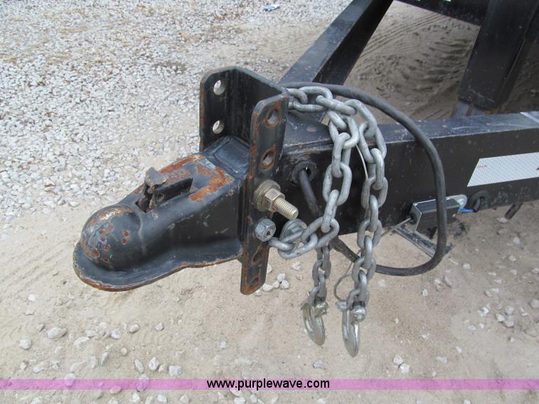 image for item E5853 2009 Long Tarnel 18' equipment trailer