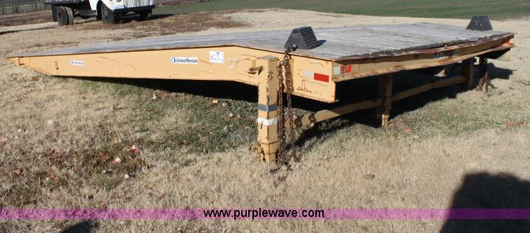 image for item E8246 Portable loading dock