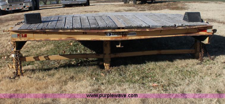 image for item E8246 Portable loading dock