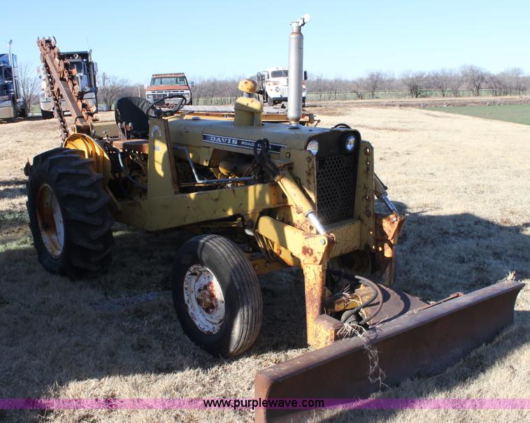 image for item E8247 1971 Case Davis Roadrunner trencher