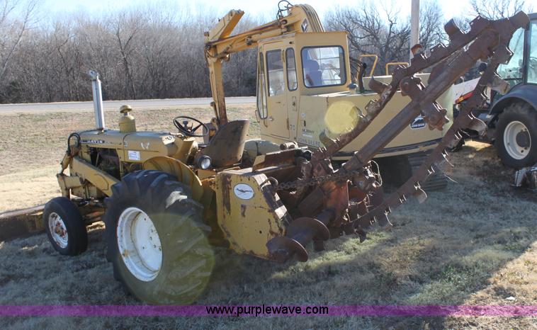 image for item E8247 1971 Case Davis Roadrunner trencher