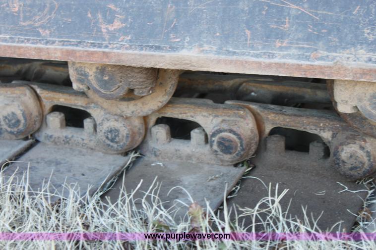 image for item E8248 1987 John Deere 70 excavator