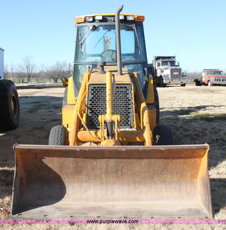 image for item E8250 1991 John Deere 300D backhoe