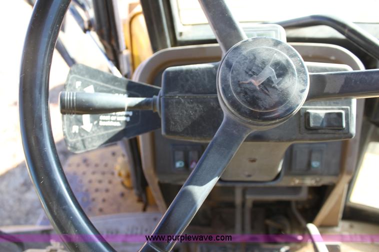 image for item E8250 1991 John Deere 300D backhoe