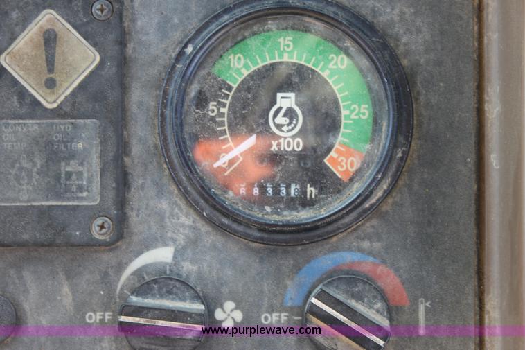 image for item E8250 1991 John Deere 300D backhoe