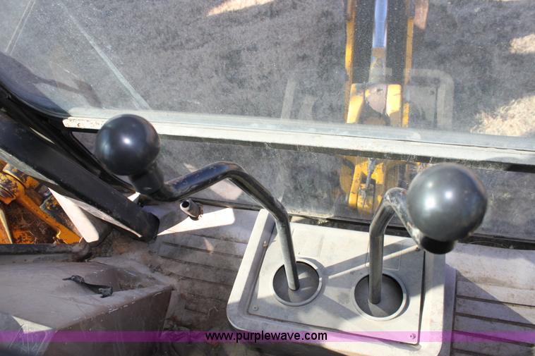 image for item E8250 1991 John Deere 300D backhoe