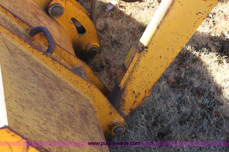 image for item E8250 1991 John Deere 300D backhoe