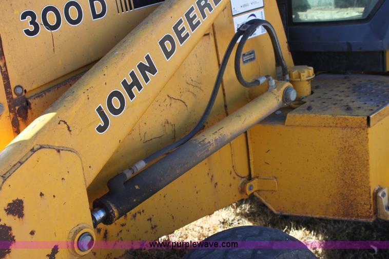 image for item E8250 1991 John Deere 300D backhoe