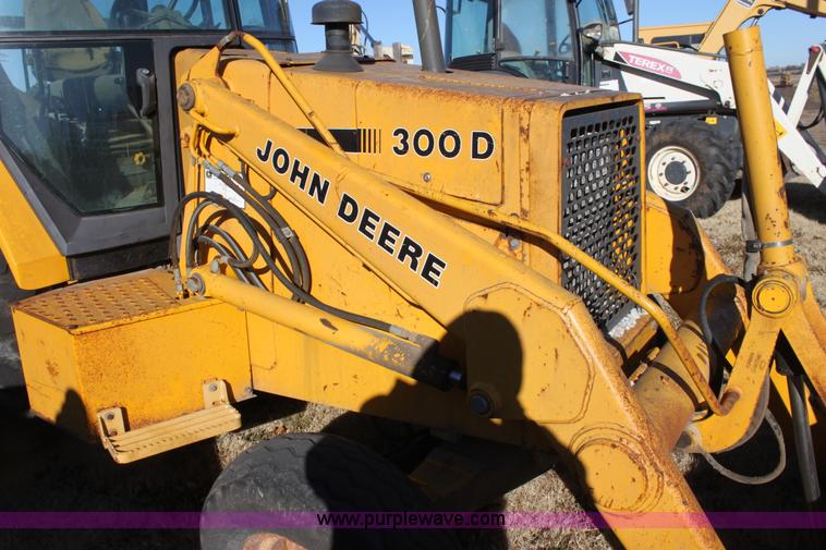 image for item E8250 1991 John Deere 300D backhoe