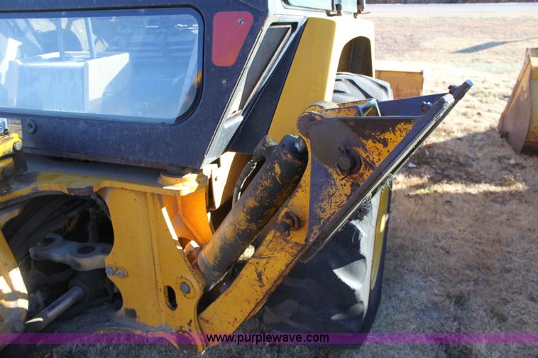 image for item E8250 1991 John Deere 300D backhoe